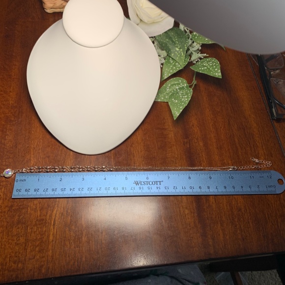 Aurora Borealis Vintage Rose Gold Tone Chain Lariat Necklace w/Matte Pink Stone. - Picture 10 of 11